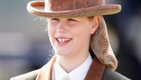 Tak Bergelar Putri, Lady Louise Satu-satunya Cucu Ratu Elizabeth II yang Pakai Nama Ini