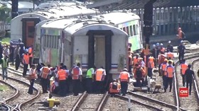 VIDEO: KA Parahyangan Anjlok, Jadwal Kereta Tak Terhambat