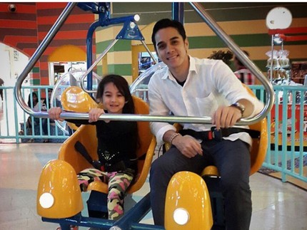 Ketika Ayah Ganteng, Rionaldo Stockhorst, Momong Anak