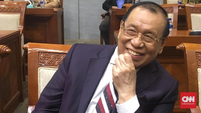 Ketua Bidang Organisasi DPP Partai Golkar Zulfikar Arse Sadikin menilai pelaksana tugas (Plt) ketua umum Golkar harusnya dijabat oleh Kahar Muzakir.