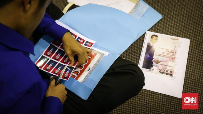 Ada tiga situs yang bisa diakses untuk mengedit ukuran foto menjadi 3x4. Berikut cara mengubah foto ukuran 3x4 secara online.