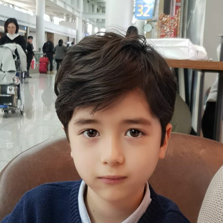<p>Kalau menurut Bunda gimana? Wajah Seo Lev lebih dominan ke Korea Selatan atau Rusia? (Foto: Instagram @seolev_official)</p>