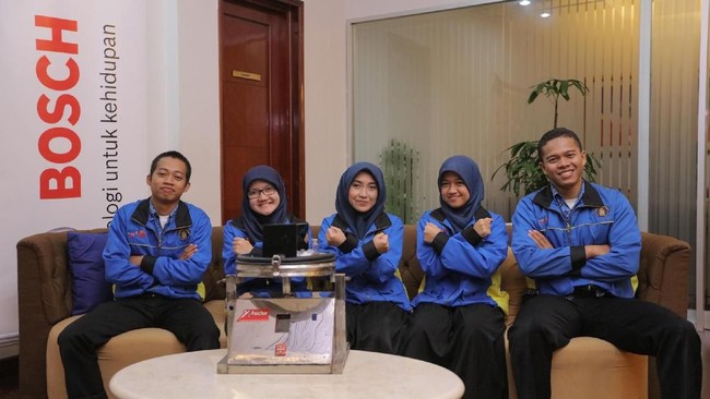 Tiga mahasiswi dari Teknik Kimia Universitas Brawijaya membuat inovasi yang bisa mendeteksi vaksin palsu. Bagaimana cara kerjanya?