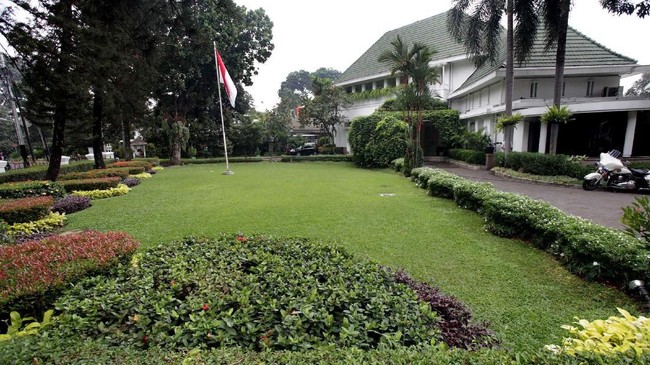 Dinas Citata DKI Jakarta mengatakan rencana pengadaan lift di rumah dinas Gubernur untuk kenyamanan bapak warga DKI dan akses difabel.