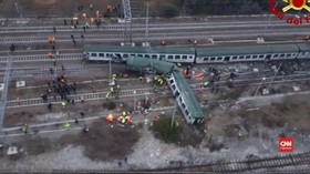 VIDEO: Kecelakaan Kereta di Italia Tewaskan Tiga Orang