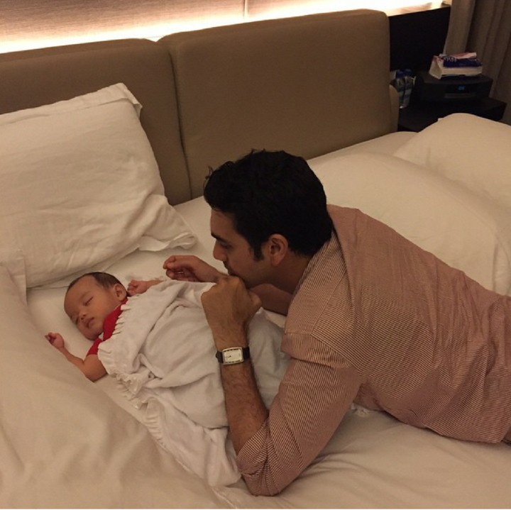 <p>Bahagia itu ketika melihat si kecil tidur pulas...  (Foto: Instagram/renata711)</p>