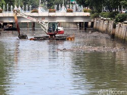 Tentang Normalisasi Sungai Era Jokowi-Ahok yang Disindir Anies