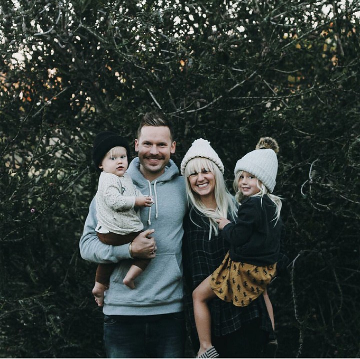 <p>Gemas banget melihat foto keluarga yang satu ini. (Foto: Instagram/kelli_murray)</p>