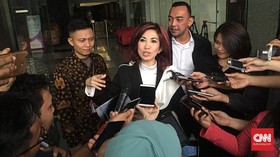 Sonia Wibisono Kenal Bupati Rita di Acara Sosialita