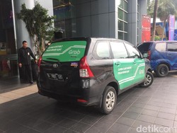 Katanya Kredit Kendaraan Dilonggarkan, Nyatanya Driver Taksi Online Masih Ditagih