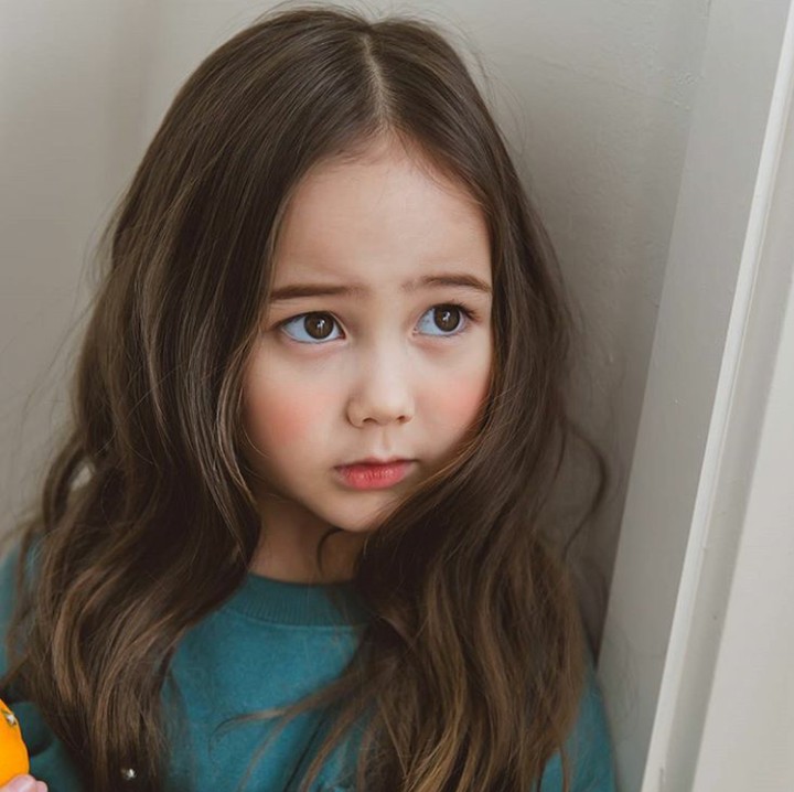 <p>Kalau dari bola matanya sudah ketebak ini pasti anak blasteran. Iya, namanya Ruby asal Inggris dan Korea Selatan. Gemas banget ya? ( Foto: Instagram @ruby_cave)</p>