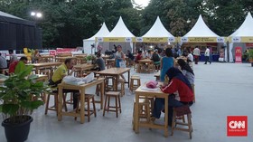 Menikmati Teras Istora Senayan yang Baru