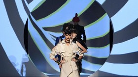 Persembahan Couture Jean Paul Gaultier untuk Pierre Cardin