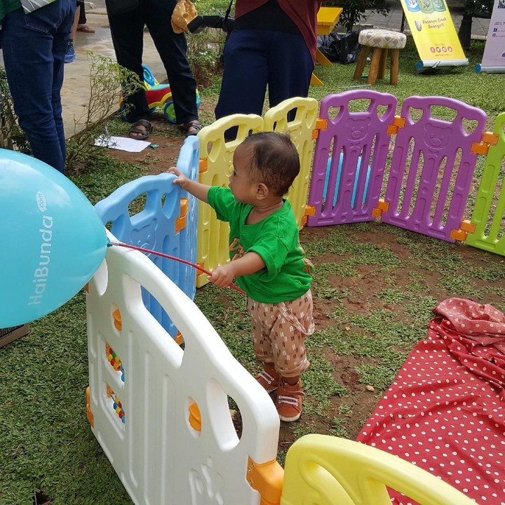 <p>Main di playground sendiri? Berani kok, kan sudah satu tahun.</p>