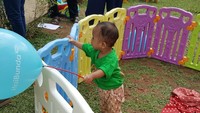 <p>Main di playground sendiri? Berani kok, kan sudah satu tahun.</p>