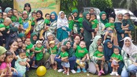 <p>Ini dia para ibu dan anak yang kompak pakai baju hijau di perayaan ulang tahun pertama anak-anak Birth Club Desember 2016. Selamat ulang tahun ya, Nak...</p>