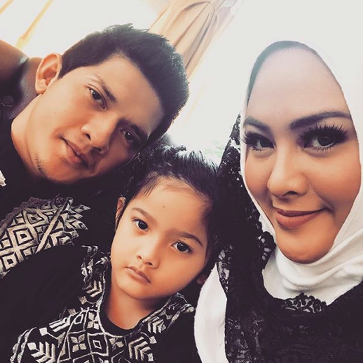 <p>Ada yang bilang Atreya lebih mirip Ayah Iko nih,  (Foto: Instagram/ @audyitem)</p>