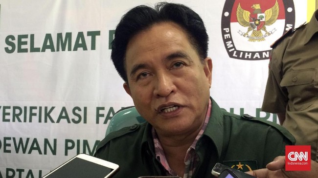 Yusril Ihza Mahendra menilai partainya dizalimi karena membela Umat Islam, oleh karena itu ia dan kader PBB akan menggelar aksi di kantor Bawaslu RI.