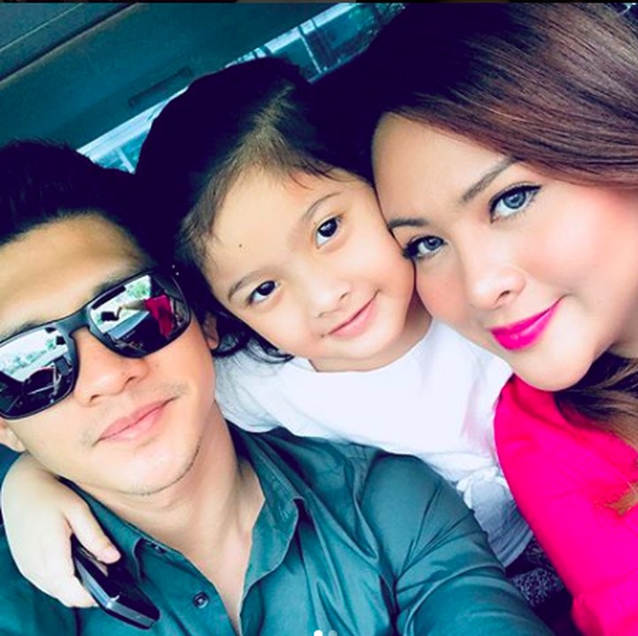 <p>Eh, tapi ada juga yang bilang mirip bundanya.  (Foto: Instagram/ @audyitem)</p>