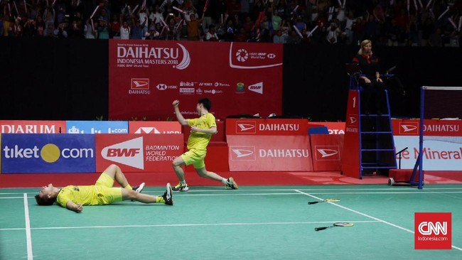 Ganda putra Indonesia Marcus Gideon/Kevin Sukamuljo menjadi juara di Indonesia Masters 2018 usai mengalahkan Li Junhui/Liu Yuchen 11-21, 21-10, 21-16.