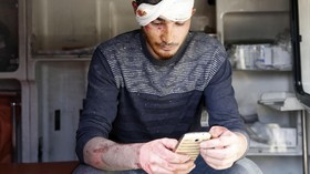 Putus Asa Afghanistan Usai Guncangan Bom Ambulans