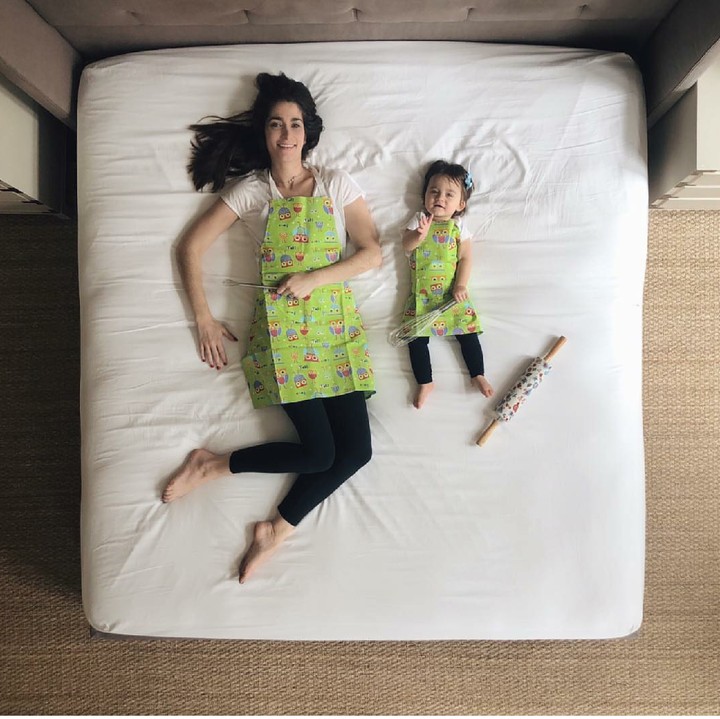 <p>Ia merupakan ibu tiga anak sekaligus seniman dan blogger. (Foto: Instagram/carolyn_mara)</p>