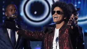 Bruno Mars Cetak Rekor Konser di Kampung Halaman