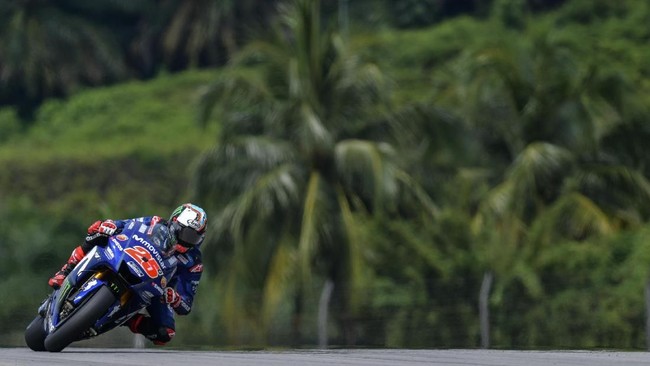 Maverick Vinales berhasil mencatat waktu tercepat di hari kedua sesi tes resmi MotoGP sedangkan Valentino Rossi ada di posisi kedua.