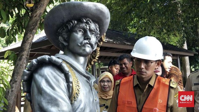 Desain jangka menengah penataan Tanah Abang akan dipaparkan dua pekan lagi. Bentuknya, pembanguan jembatan penghubung di Blok G dan F.