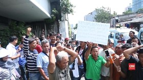 VIDEO: Aksi Mogok Sopir Angkot Tanah Abang