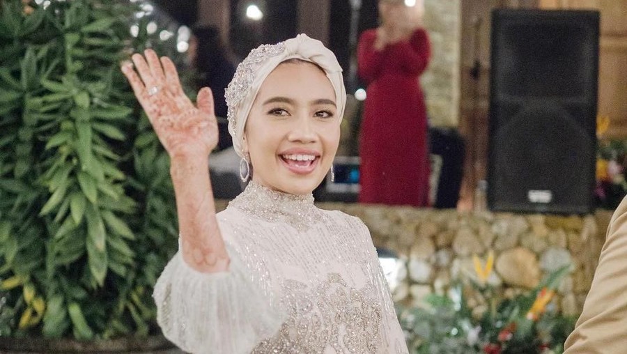 Deretan fakta Yuna Zarai, adik ipar BCL yang mendunia.