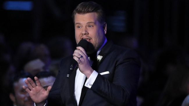Meski gagal memboyong piala Grammy Awards 2018, Jay Z dan nomine lain yang kalah bersaing masih mendapat hadiah hiburan berupa seekor anak anjing menggemaskan.