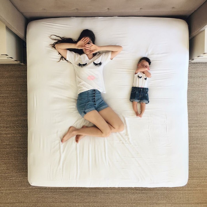 <p>Si kecil juga nggak kalah pintar bergaya ya. Hi-hi. (Foto: Instagram/carolyn_mara)</p>