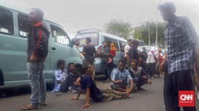 Sopir Angkot Pertanyakan Ketidakjelasan Penataan Tanah Abang