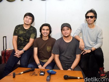 Penjelasan Adam soal Teka-teki Drummer Baru Sheila On 7