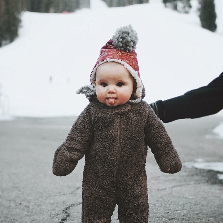 <p>Melet gitu makin lucu deh. (Foto: Instagram/this.little.wondering)</p>