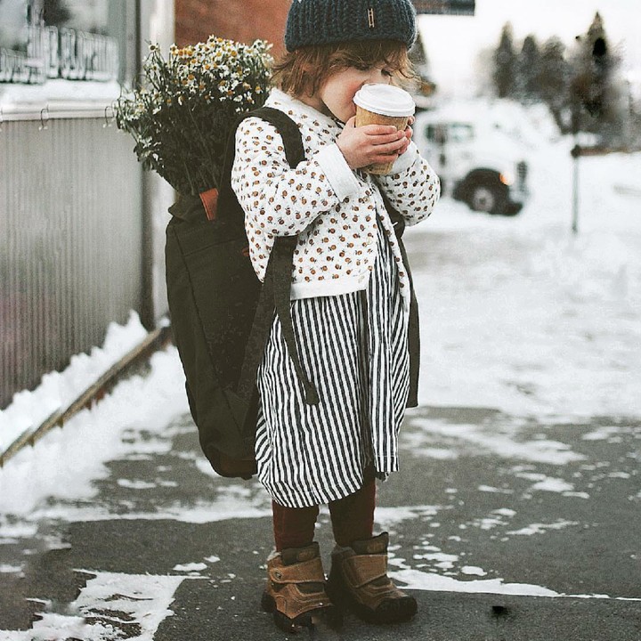 <p>Jadi foto-foto lucu ini adalah kreasi sang bunda, Kayla. Selain seorang ibu, ia juga merupakan blogger. (Foto: Instagram/this.little.wondering)</p>