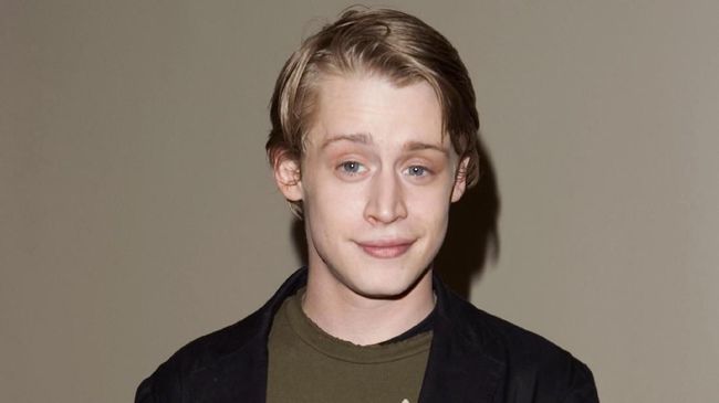Aktor yang dikenal karena peran Kevin dalam film Home Alone, Macaulay Culkin sambut kehadiran anak pertamanya yang bernama Dakota.