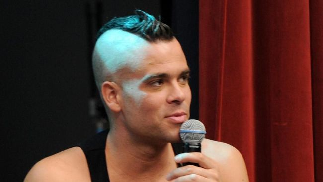 Keluarga Mark Salling sempat melapor kepada polisi bahwa bintang serial 'Glee' itu hilang. Sang aktor kemudian ditemukan tewas di area pepohonan dekat rumahnya.