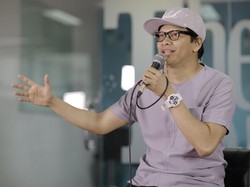 Armand Maulana Daur Ulang Lagu Kamu di Proyek Lagu Dari Rumah