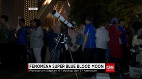 Ribuan Warga Saksikan Fenomena 