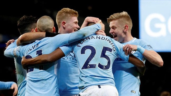 Tim-tim dengan warna kebesaran biru menjadi penguasa kompetisi Liga Inggris usai juara dalam lima musim terakhir.