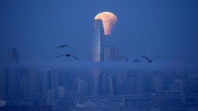 Gerhana Bulan Total Super Blood Moon Bisa Diamati Tanpa Alat