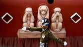 NYALANG: Senandung Selaksa Pesta Dalam foto-foto unik pilihan CNNIndonesia.com pekan ini, ada perayaan Hari Republik di India dan mereka yang mengejar sensasi berenang di air es Rusia.
