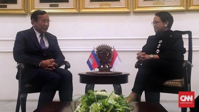 Indonesia dan Kamboja sepakat mendorong percepatan negosiasi draf Kode Etik (CoC) di Laut China Selatan antara negara anggota ASEAN dan China segera rampung.