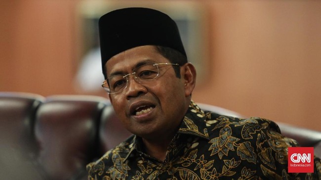 "Siapa presiden kita? Bapak Haji Jokowi!" demikian yel-yel yang diteriakkan Menteri Sosial Idrus Marham saat kunjungan kerja di Serang, Banten.
