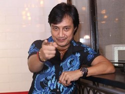 Katon Bagaskara Deg-degan Hujan Deras Usai Rumah di Kebayoran Baru Kebanjiran