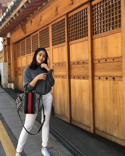 Deretan Gaya Nikita Willy dan Adiknya dengan Tas Jutaan Rupiah Deretan Gaya Nikita Willy dan Adiknya dengan Tas Jutaan Rupiah