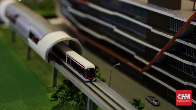Batam Bakal Bangun LRT Senilai Rp13 Triliun BP Batam berencana membangun kereta api ringan (LRT) di kawasan tersebut dengan nilai investasi mencapai Rp12,9 Triliun.