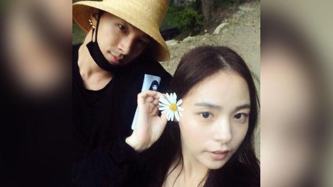 Anak Pertama Taeyang BIGBANG dan Min Hyo-rin Lahir Anak pertama Taeyang BIGBANG dan Min Hyo-rin telah lahir. Kabar bahagia itu dikonfirmasi YG Entertainment selaku agensi Taeyang.